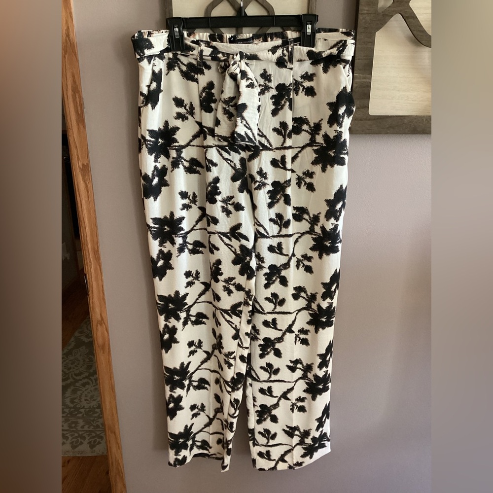 Jules & Leopold Cream and Black Floral Women's Trousers